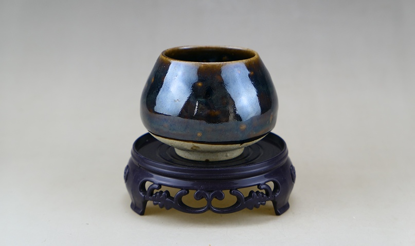 古玩陶瓷清代.黑釉雞心罐（文房雅器）拍賣，當前價格90元