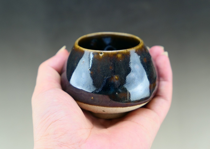 古玩陶瓷清代.黑釉雞心罐（文房雅器）拍賣，當前價格90元