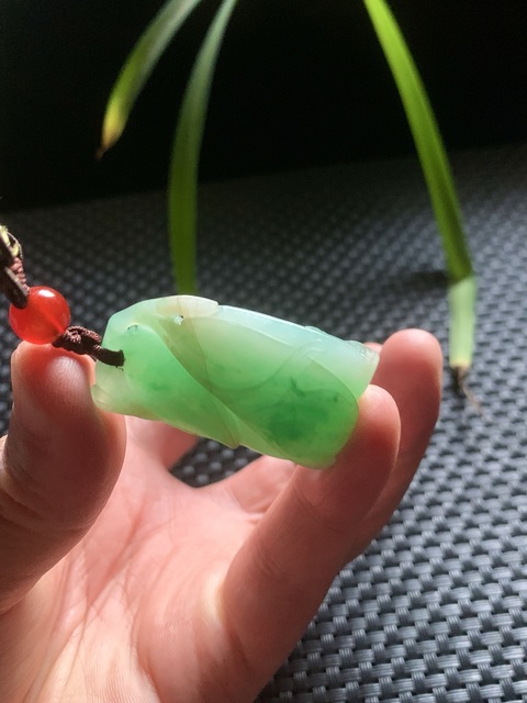 古玩玉器清代翡翠雕“瓜果墜”拍賣,當前價格35000元