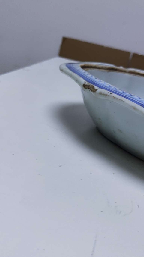 古玩陶瓷樓臺亭閣山水紋青花蓋盤拍賣，當(dāng)前價(jià)格1999元