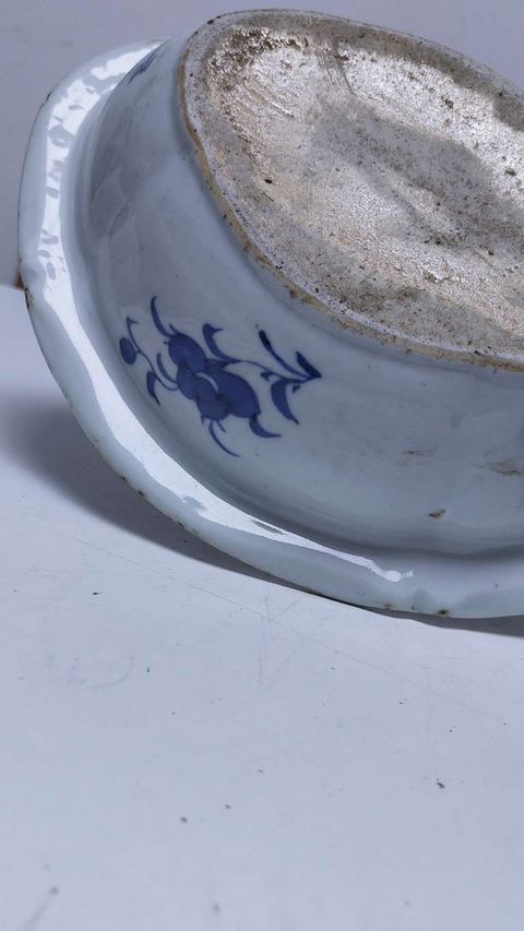 古玩陶瓷樓臺亭閣山水紋青花蓋盤拍賣，當(dāng)前價(jià)格1999元