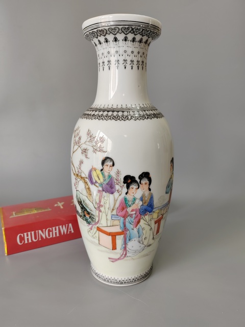 古玩陶瓷567精品仕女瓶·四美博覽圖拍賣，當前價格2888元