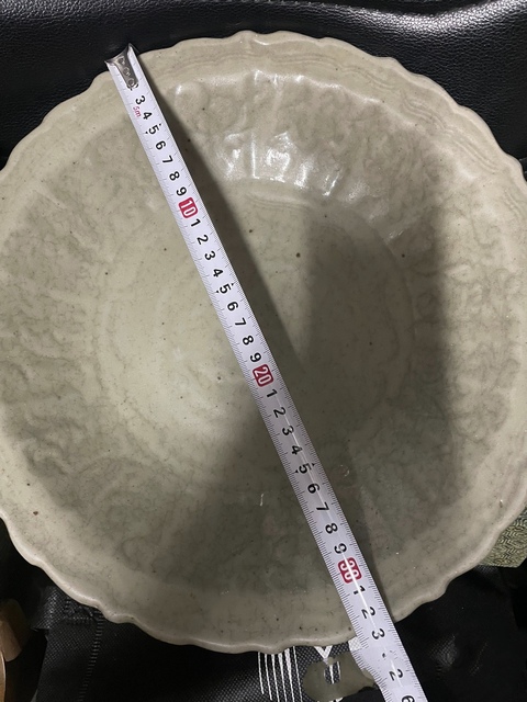 古玩陶瓷元代龍泉窯劃花花口大盤拍賣，當前價格13000元