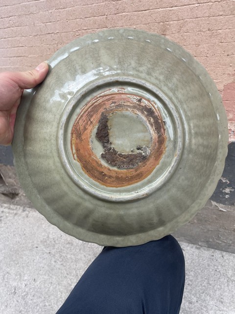 古玩陶瓷元代龍泉窯劃花花口大盤拍賣，當前價格13000元