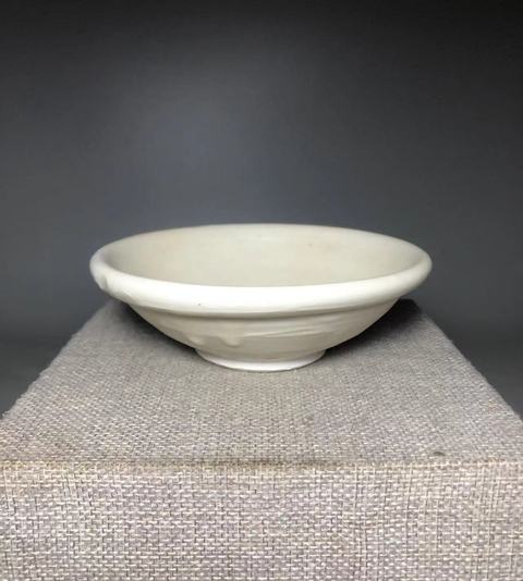 古玩陶瓷五代，邢窯白釉唇口盞拍賣，當前價格3000元