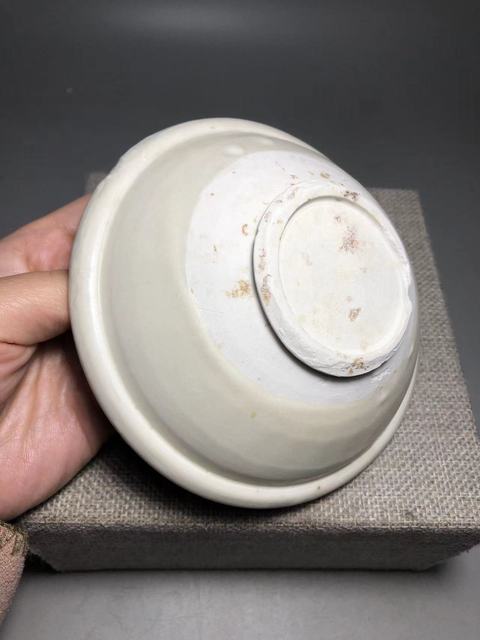 古玩陶瓷五代，邢窯白釉唇口盞拍賣，當前價格3000元