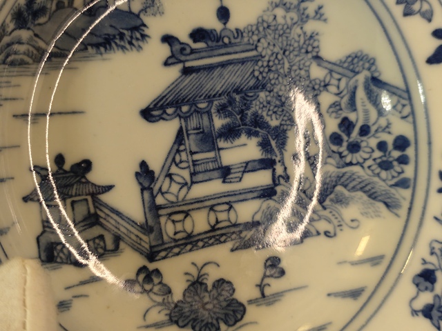 古玩陶瓷清乾隆.青花山水紋折沿掛壁盤拍賣,當(dāng)前價(jià)格1600元