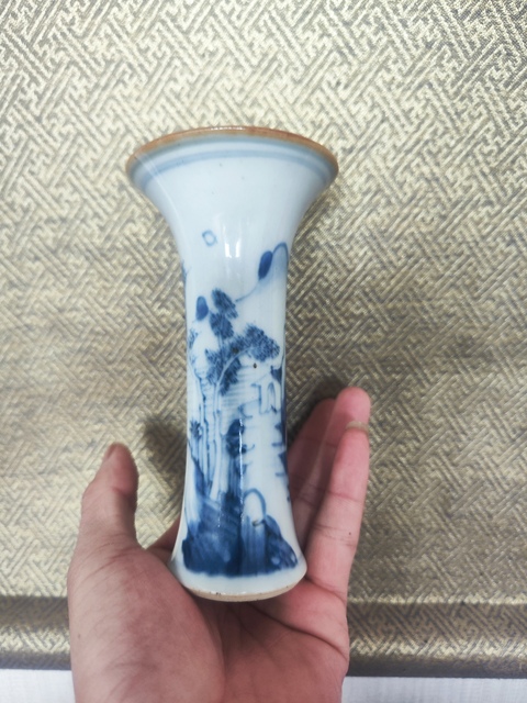 古玩陶瓷山水人物紋青花束腰花觚拍賣,當前價格5800元
