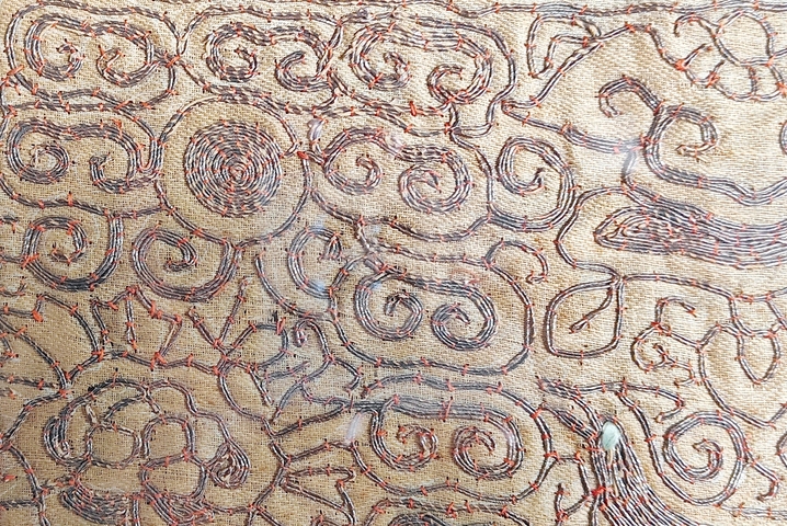 古玩陶瓷【0起-保真卡】清晚期?盤(pán)金繡九品文官練雀補(bǔ)子拍賣(mài)，當(dāng)前價(jià)格1800元