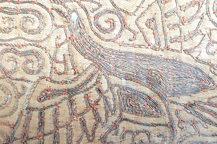 古玩陶瓷【0起-保真卡】清晚期?盤(pán)金繡九品文官練雀補(bǔ)子拍賣(mài)，當(dāng)前價(jià)格1800元