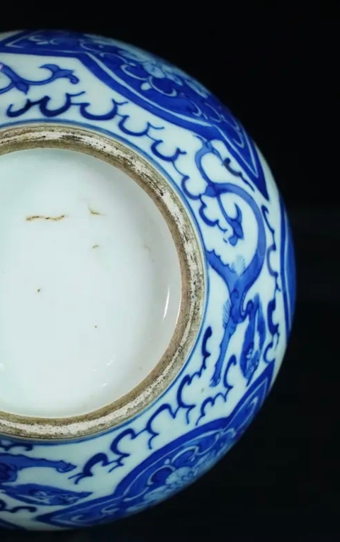 古玩陶瓷青花賞瓶拍賣,當(dāng)前價格14000元