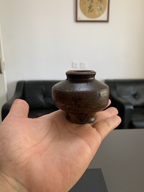 古玩陶瓷褐釉水盂拍賣,當前價格1500元