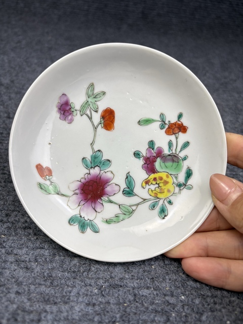 古玩陶瓷粉彩花卉紋盤拍賣,當前價格688元