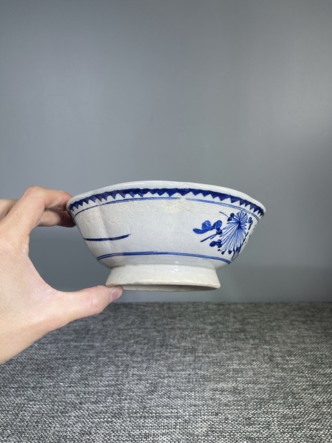 古玩陶瓷民國.花卉紋青花碗拍賣，當前價格0元