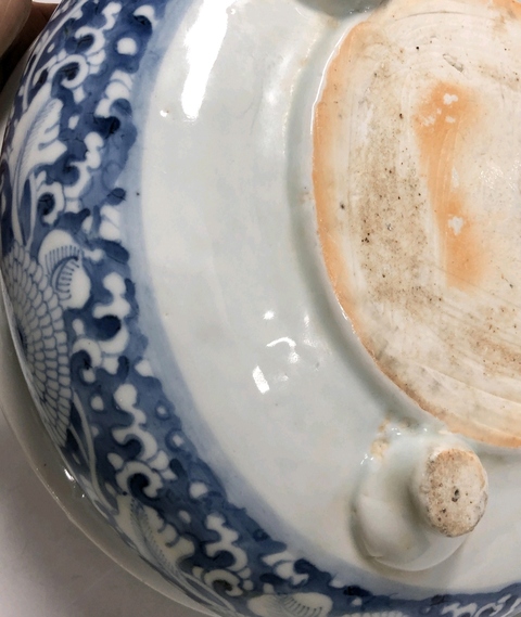 古玩陶瓷清中早·青花纏枝花卉紋三足爐拍賣，當前價格3880元
