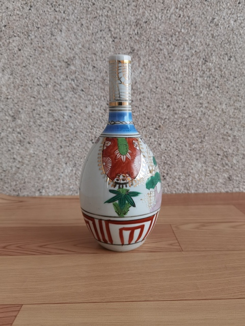 古玩陶瓷五彩描金瓶拍賣,當前價格298元