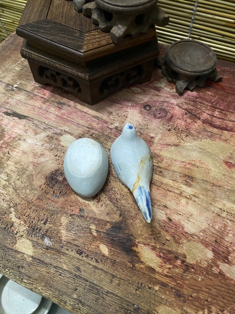 古玩陶瓷明代小鳥蓋盒拍賣,當(dāng)前價(jià)格288元