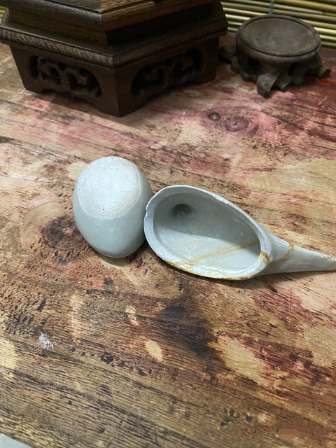 古玩陶瓷明代小鳥蓋盒拍賣,當(dāng)前價(jià)格288元