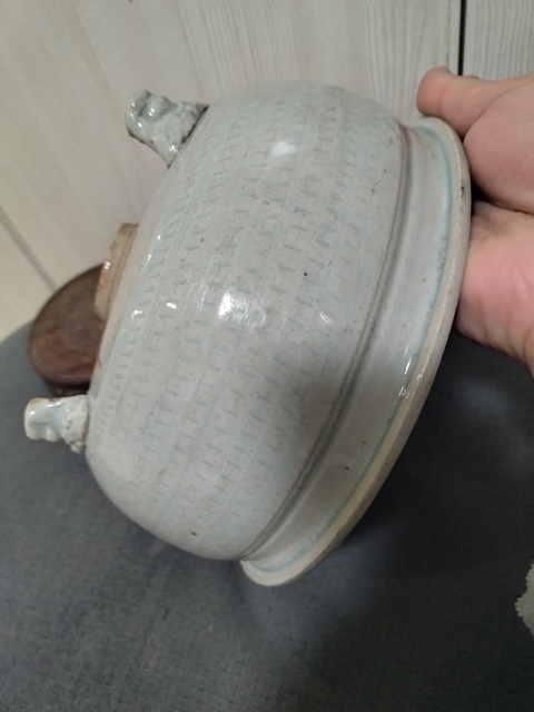 古玩陶瓷明代龍泉青瓷三足獸首香爐拍賣，當前價格3600元