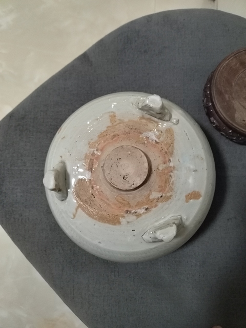 古玩陶瓷明代龍泉青瓷三足獸首香爐拍賣，當前價格3600元