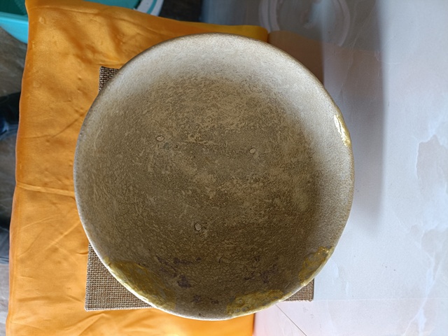 古玩陶瓷館藏級唐代青釉內支釘燒平底大賞碗拍賣,當前價格980元