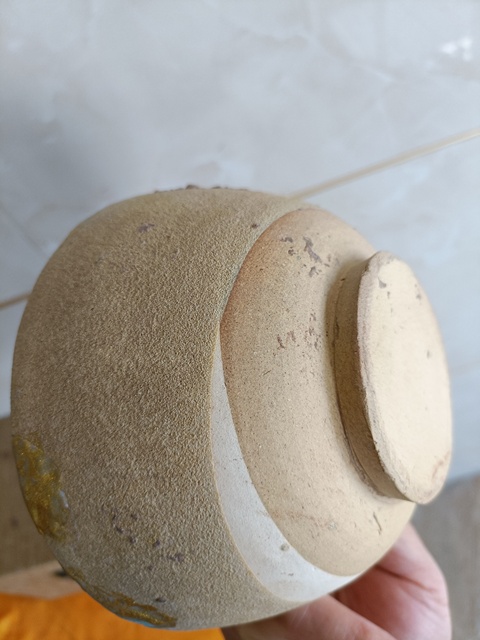 古玩陶瓷館藏級唐代青釉內支釘燒平底大賞碗拍賣,當前價格980元