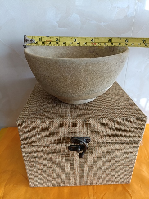古玩陶瓷館藏級唐代青釉內支釘燒平底大賞碗拍賣,當前價格980元