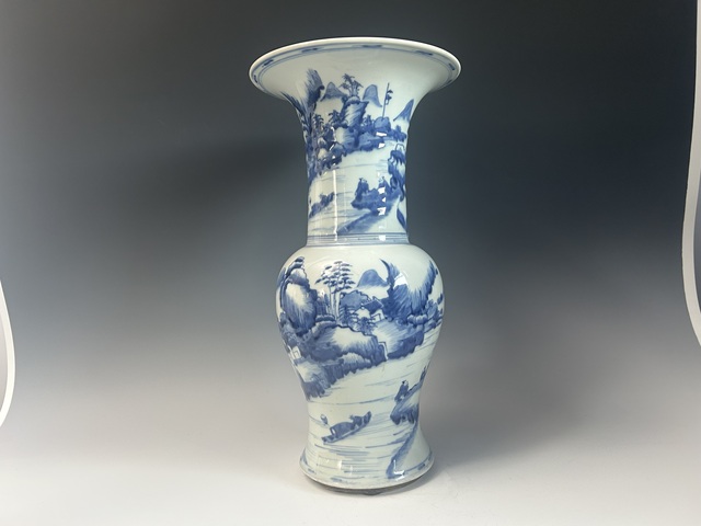 域鉴古玩】乾隆青花粉彩花鸟纹四方瓶