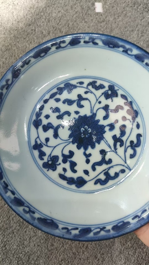 古玩陶瓷乾隆本朝本款青花纏枝花卉紋盤拍賣，當前價格1600元