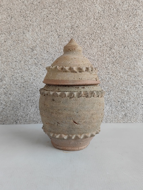 古玩陶瓷褐釉蓋罐拍賣,當前價格480元