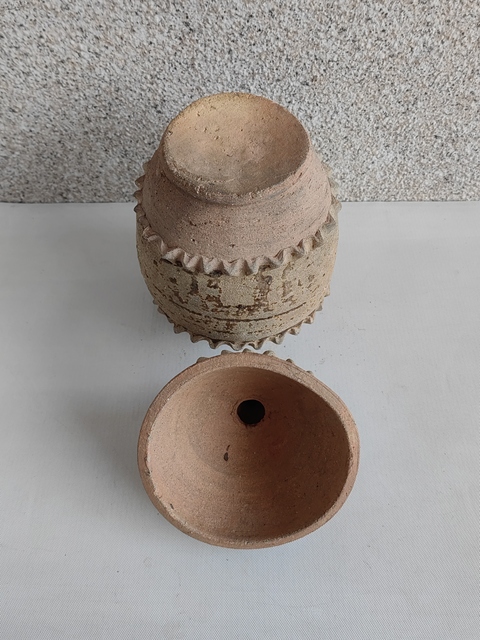 古玩陶瓷褐釉蓋罐拍賣,當前價格480元