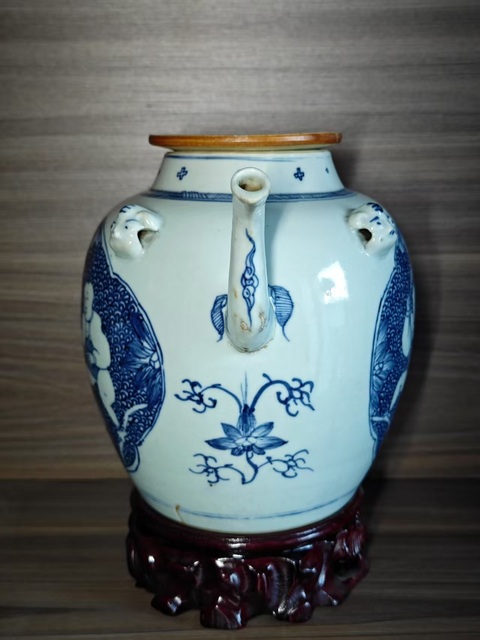 古玩陶瓷清雍正青花連生貴子圖茶壺拍賣，當前價格5678元