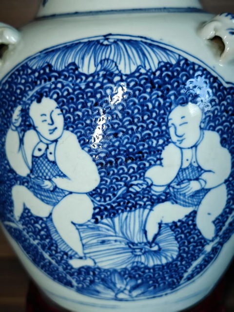 古玩陶瓷清雍正青花連生貴子圖茶壺拍賣，當前價格5678元