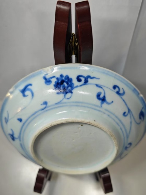 古玩陶瓷明空白期青花折枝花卉紋盤拍賣，當前價格8765元
