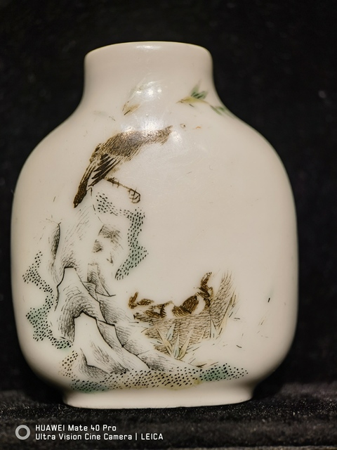 古玩陶瓷晚清 花鳥紋鼻煙壺拍賣,當前價格1600元