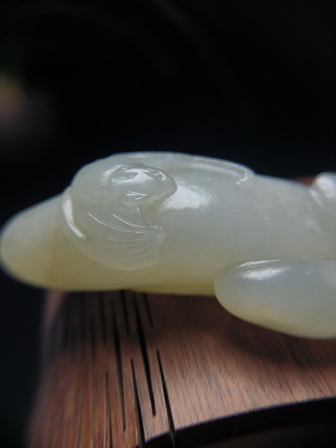 古玩玉器清代和田玉雕“瓜果墜”手把件拍賣,當(dāng)前價(jià)格18000元