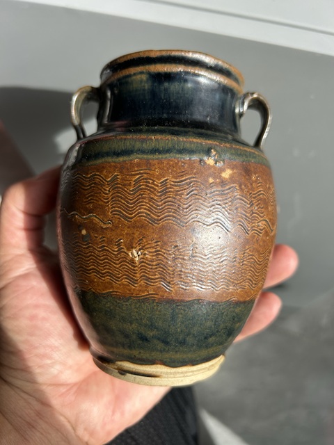 古玩陶瓷明代?雙色釉刻水波紋雙系罐拍賣，當前價格3666元