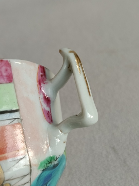 古玩陶瓷廣彩描金人物故事紋手把杯拍賣,當前價格780元