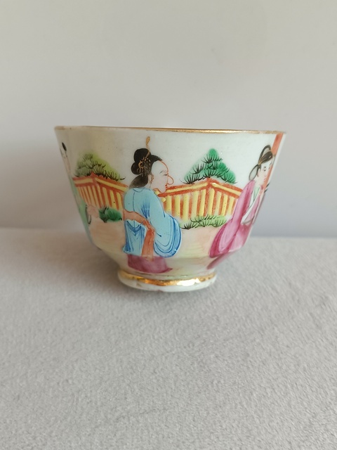古玩陶瓷廣彩描金人物故事紋手把杯拍賣,當前價格780元