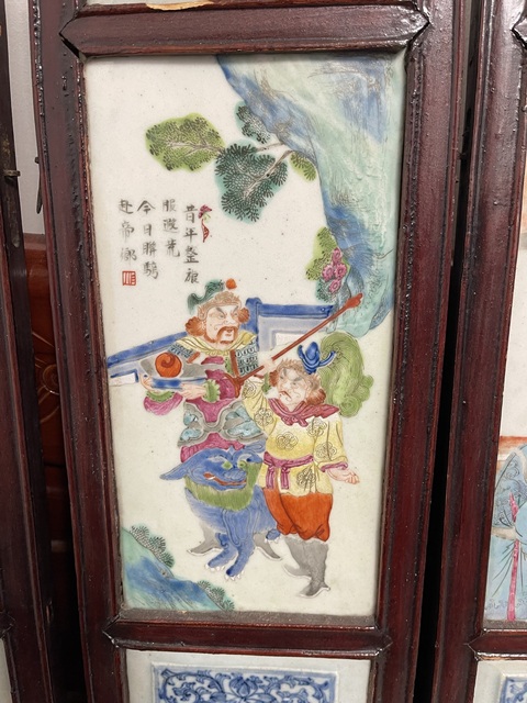 古玩陶瓷清代中期粉彩人物故事紋插屏拍賣,當(dāng)前價(jià)格88888元
