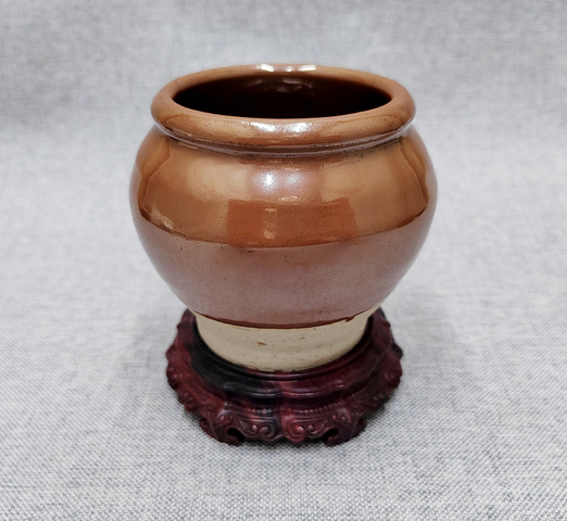 古玩陶瓷漂亮的明清紫金釉茶入拍賣,當前價格880元