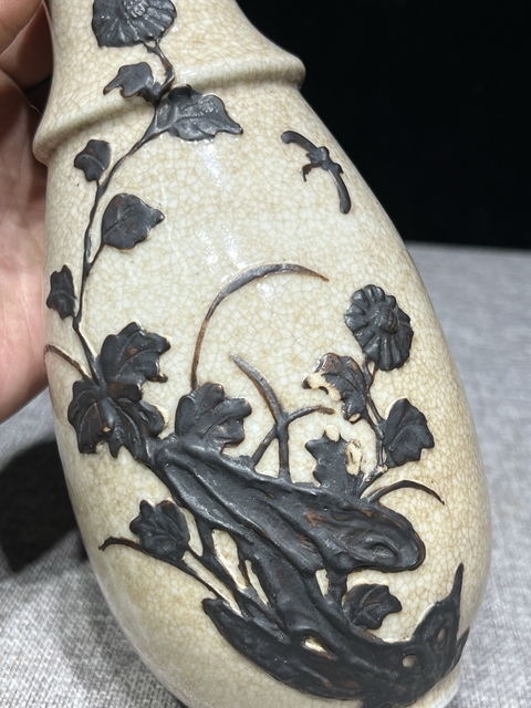 古玩陶瓷哥釉地鐵銹釉花卉紋拍賣,當前價格2000元