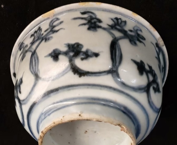 古玩陶瓷明空白期青花十字杵紋墩式碗拍賣,當(dāng)前價(jià)格6789元