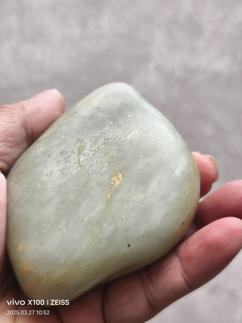 古玩玉器和田玉籽料原石拍賣,當前價格680元