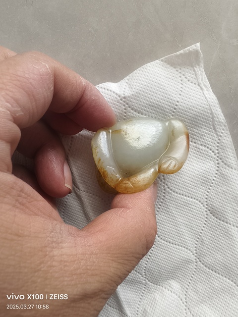 古玩玉器和田玉雕“金蟾”拍賣，當(dāng)前價(jià)格880元