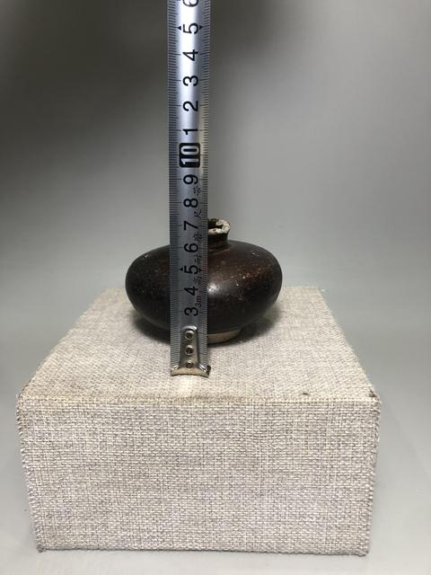 古玩陶瓷宋元，吉州窯黑釉水盂拍賣，當前價格600元