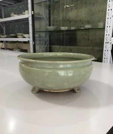 古玩陶瓷明，龍泉窯青釉獸足爐拍賣，當前價格4000元