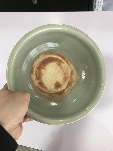 古玩陶瓷明，龍泉窯青釉獸足爐拍賣，當前價格4000元