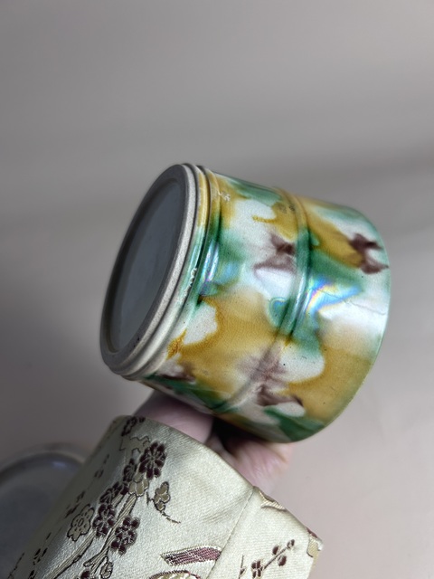 古玩陶瓷素三彩弦紋蓋缸拍賣,當前價格1500元