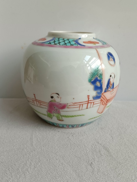 域鉴古玩】粉彩教子图人物纹罐拍卖价格/图片/值多少钱
